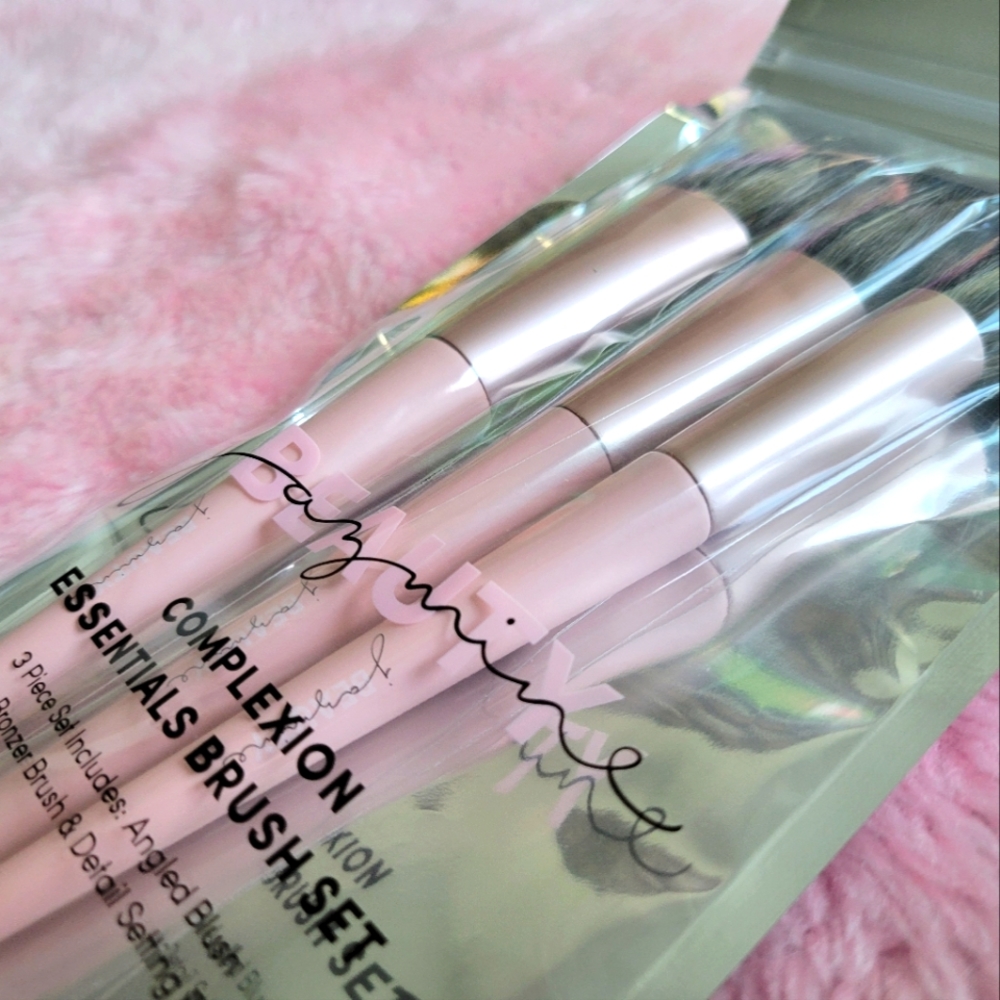 Jasmine Beauty Complexion Essentials Brush Trio